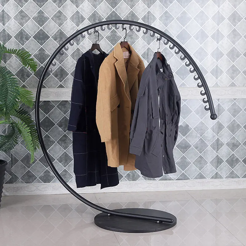 Curved display structure by IronEdge Designs